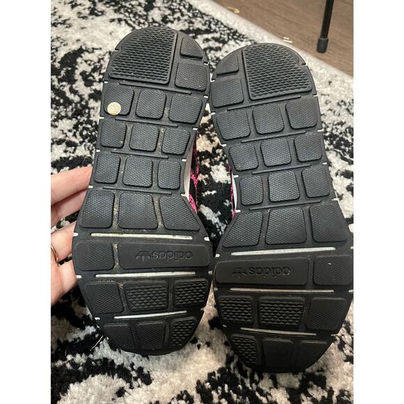 Adidas Run Swift Sneaker Shoe Shock Pink Black Women's Size 5 - Picture 5 of 5